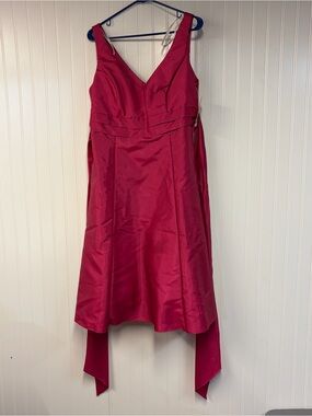 David’s Bridal V-Neck Sleeveless Dress Pink Watermelon Size 16